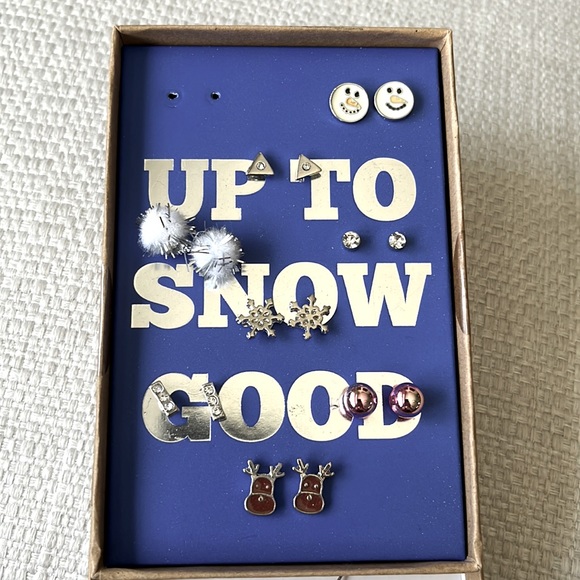 Christmas Earrings! 8 pair set. - Picture 1 of 5